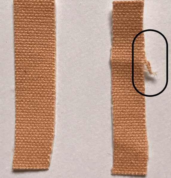 キネシオロジーテープ　切れ端