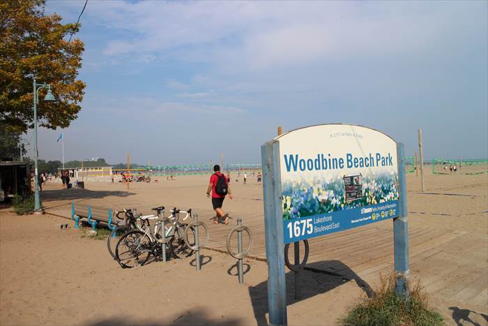 ビーチ　トロント　入口