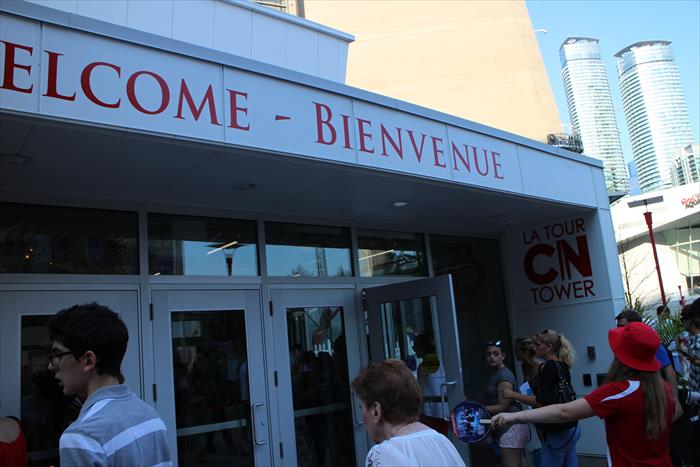 CNタワー　入口