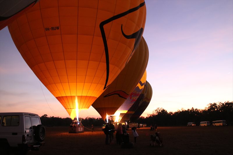 熱気球　横から