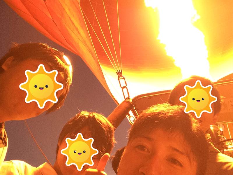 熱気球　真下から撮影