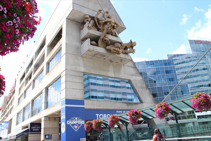 スタジアム　銅像