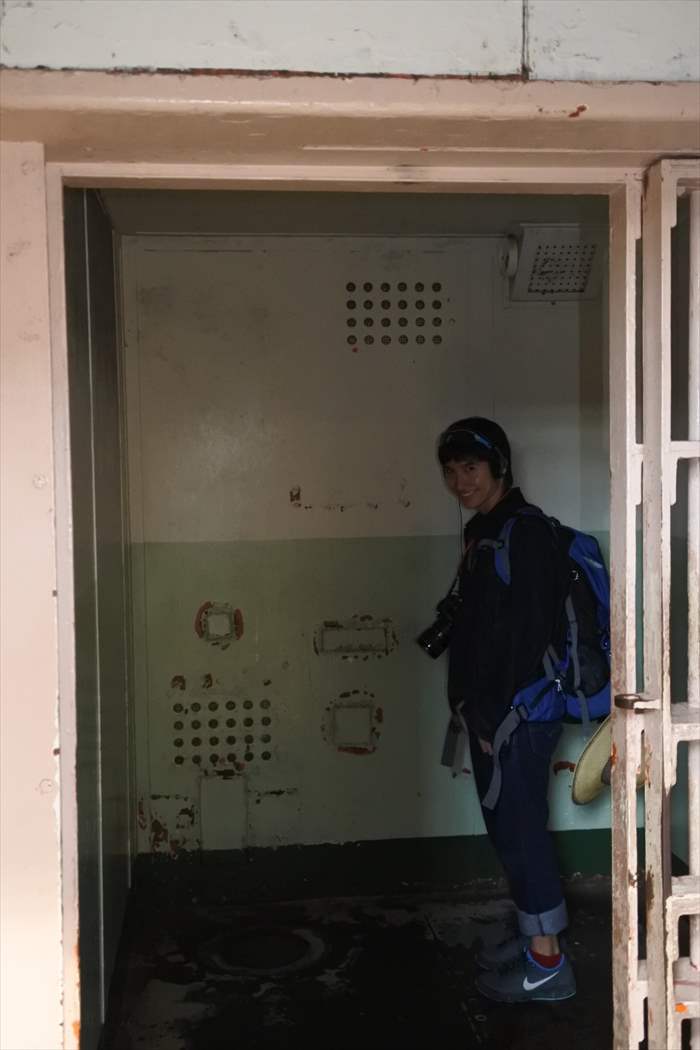 アルカトラズ刑務所　暗い