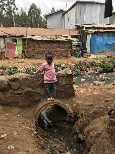 ナイロビ　スラム街