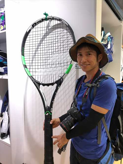 大きなテニスラケット