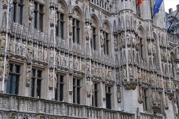 グランプラス 壁面