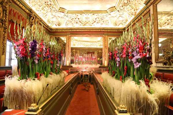 グランプラス　市庁舎　フラワータイム