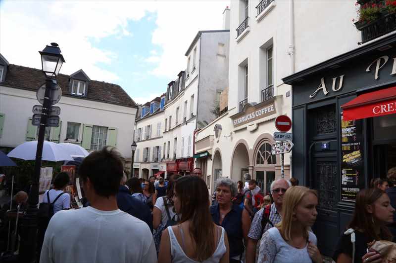 モンマルトルの丘　裏路地