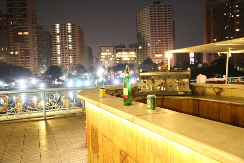 エジプト　ナイル川　クルーズ　屋上