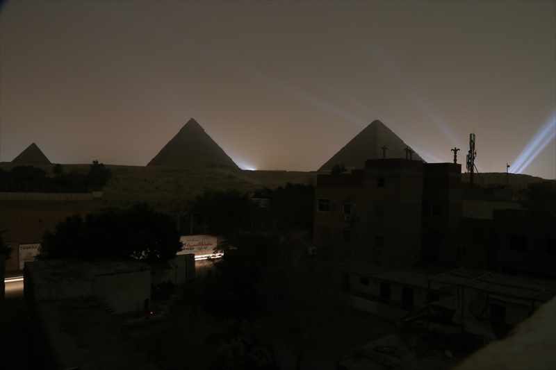 エジプト　ピラミッド　光と音のショー