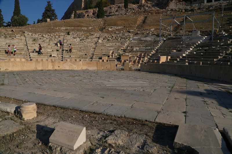 ディオニス劇場