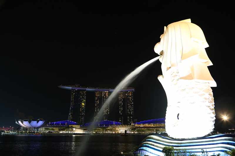 マーライオン　シンガポール　夜