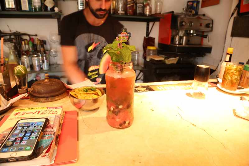 キューバ　ハバナ　オレイリー304 モヒート　スイカ入り