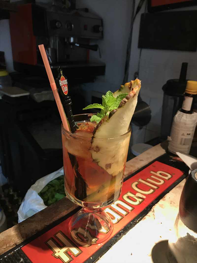 キューバ　ハバナ　オレイリー304 モヒート　パイン