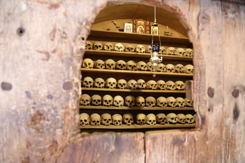 ギリシャ　メテオラ　メガロメテオロン修道院　頭蓋骨