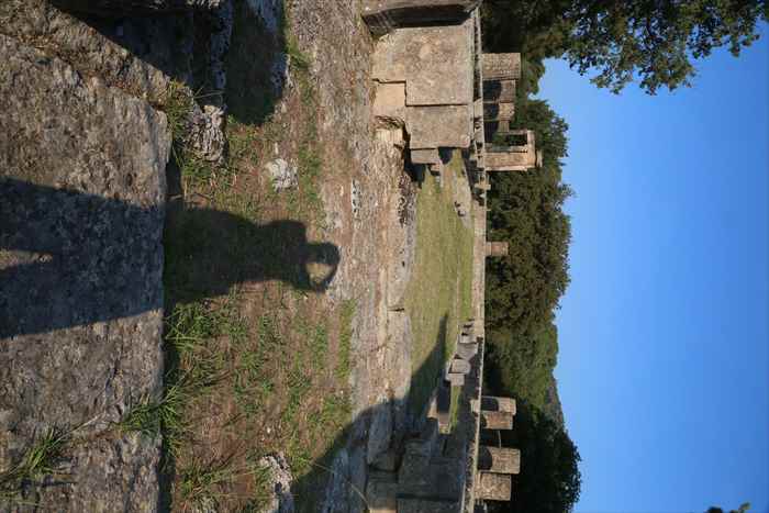 ギリシャ　オリンピア遺跡　ヘラ神殿