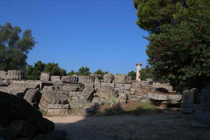 ギリシャ　オリンピア遺跡　ゼウス神殿