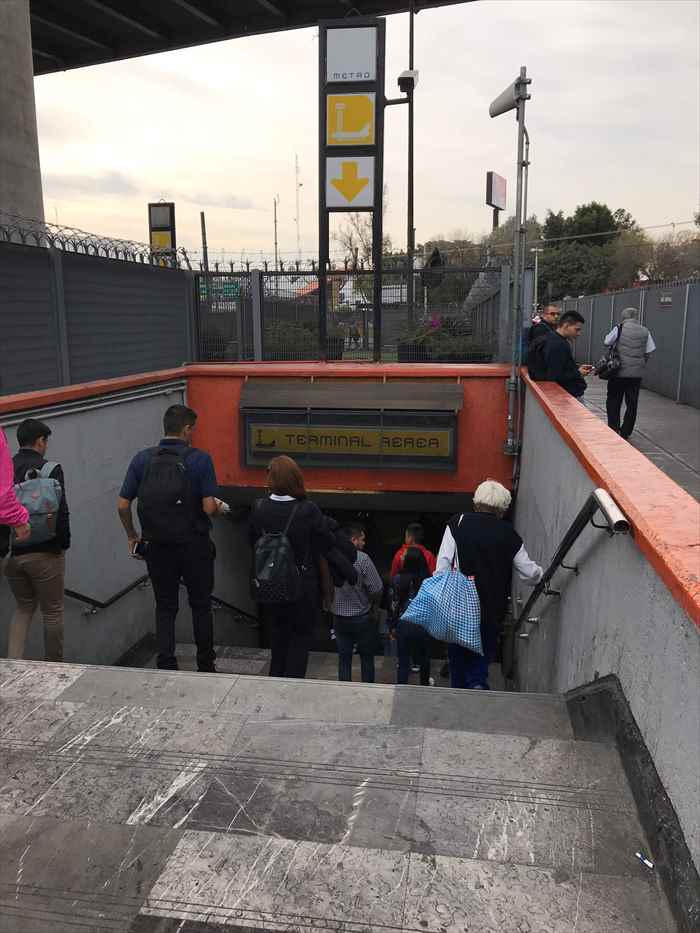 メキシコシティ メトロ駅