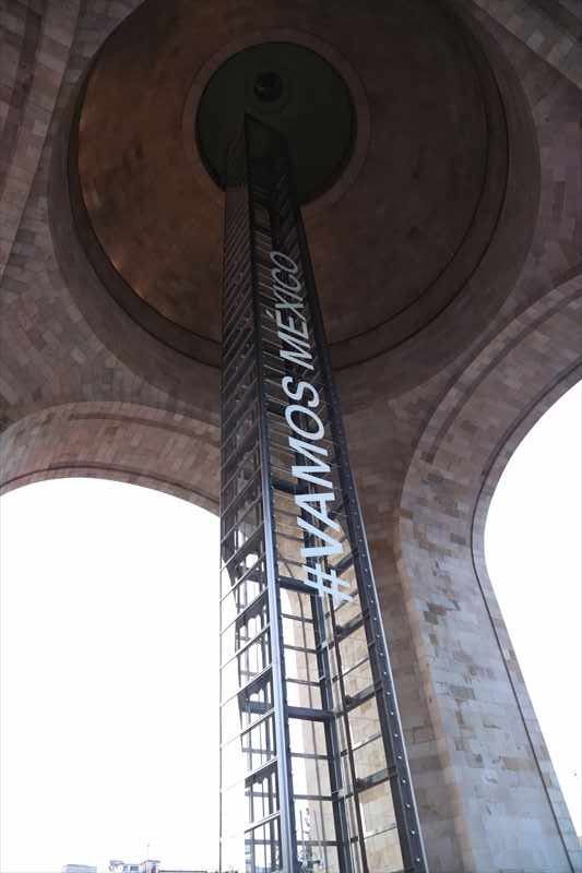 メキシコシティ 革命記念塔 エレベータ