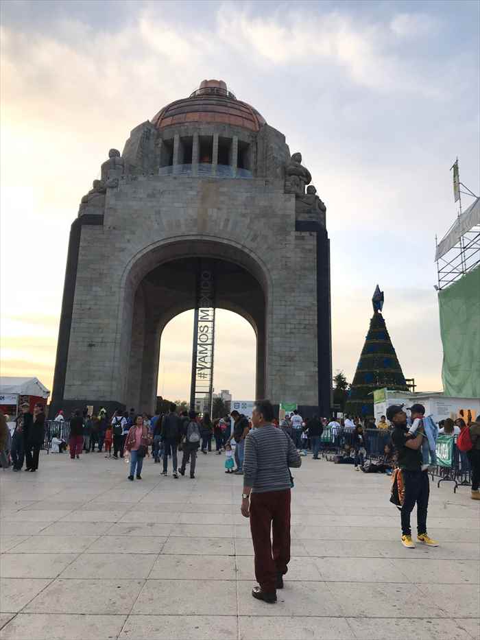 メキシコシティ 革命記念塔