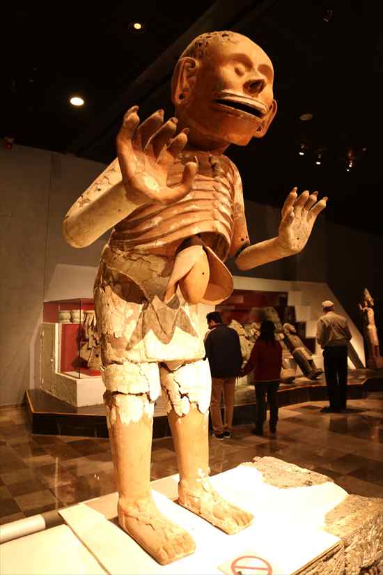 メキシコシティ テンプロマヨール 博物館 モニュメント
