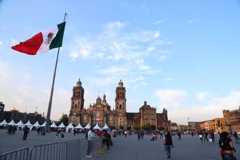 メキシコシティ　ソカロ広場