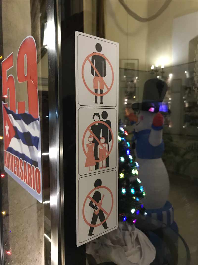 キューバ　キャバレー　注意点