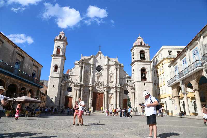 キューバ　ハバナ　カテドラル