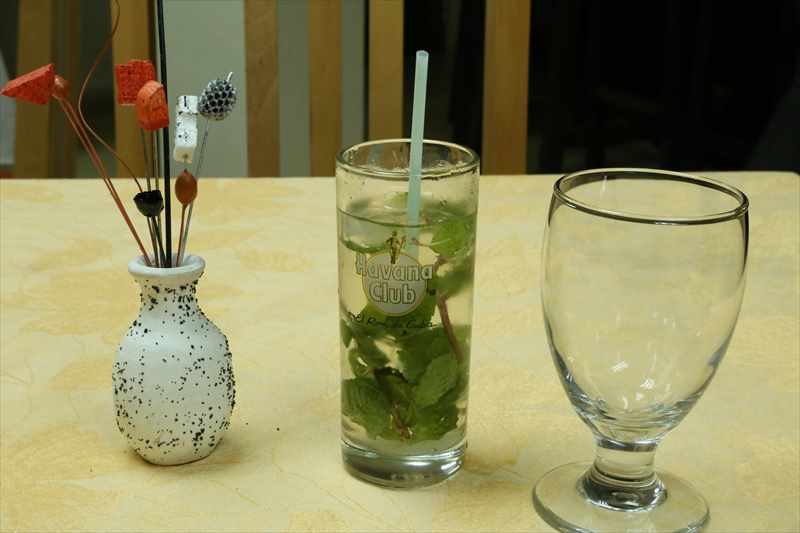 キューバ ハバナ レストラン エル・カリベーノ モヒート