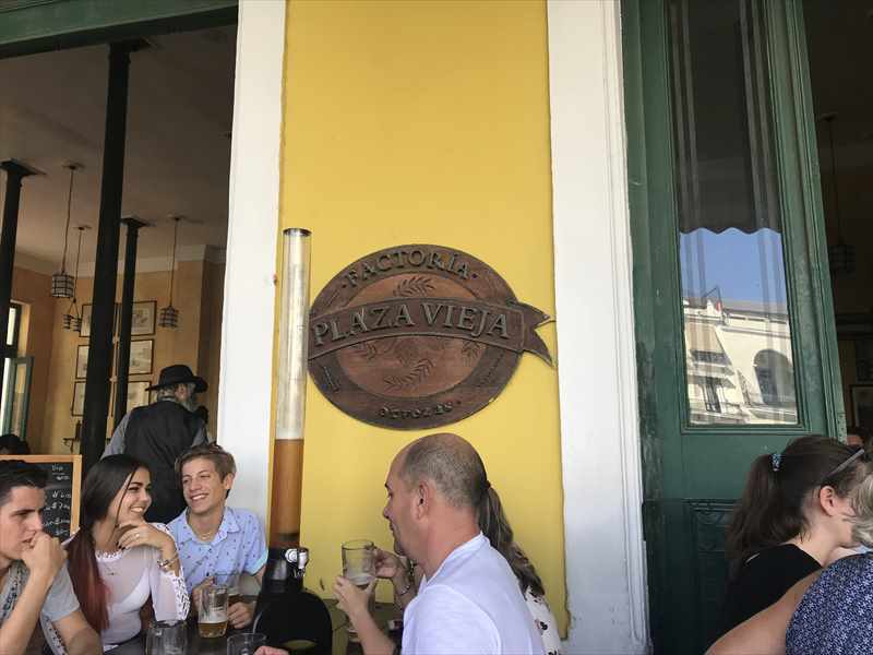 キューバ　プラザビエハ