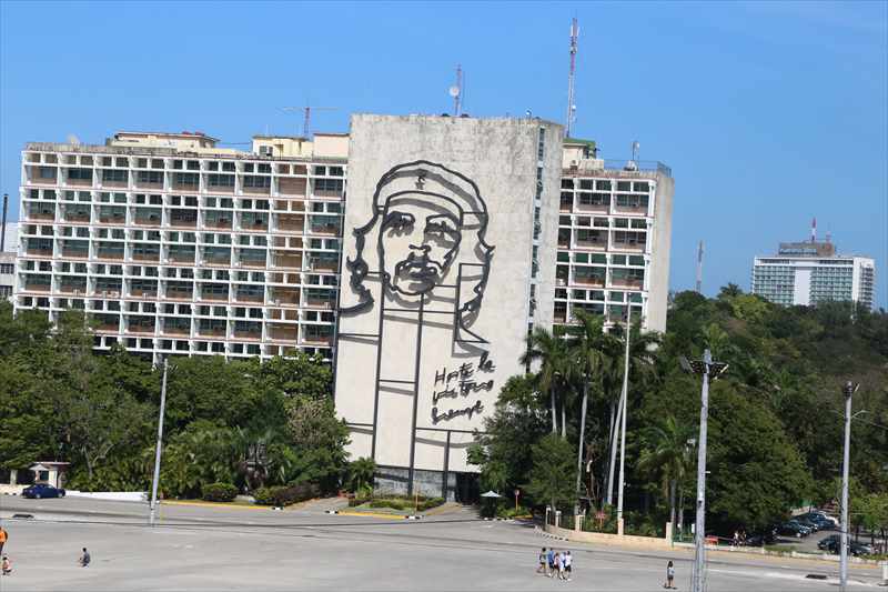 キューバ　革命広場　チェゲバラ