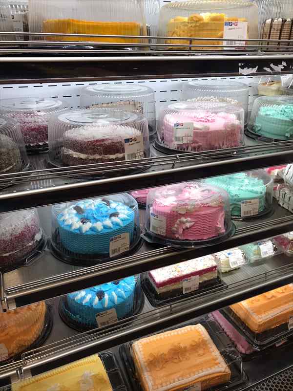 ビクトリアフォールズ スーパーマーケット ケーキホール
