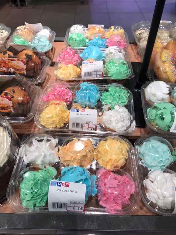 ビクトリアフォールズ スーパーマーケット ケーキ