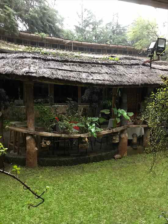 ルーシーラウンジ 中庭