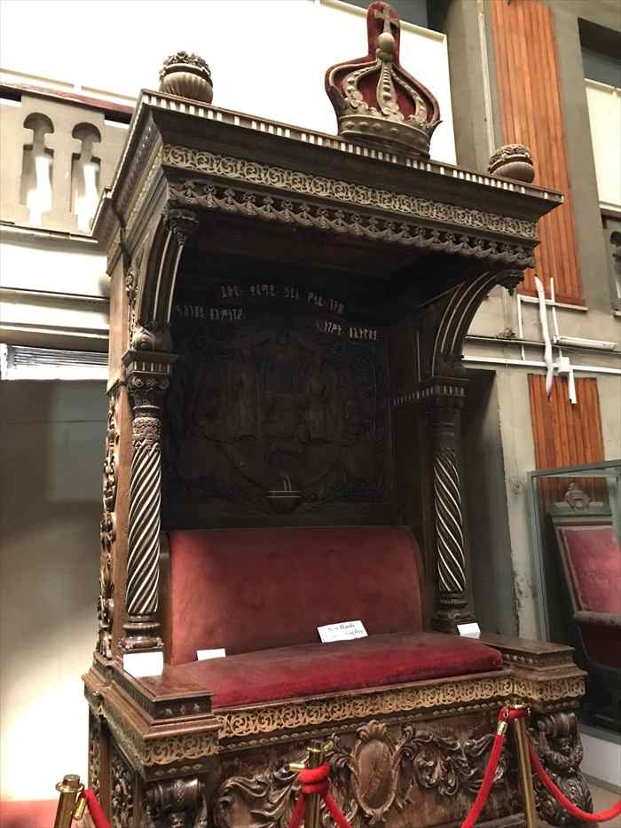 エチオピア 国立博物館 ソファー