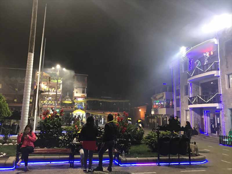 マチュピチュ 広場 夜