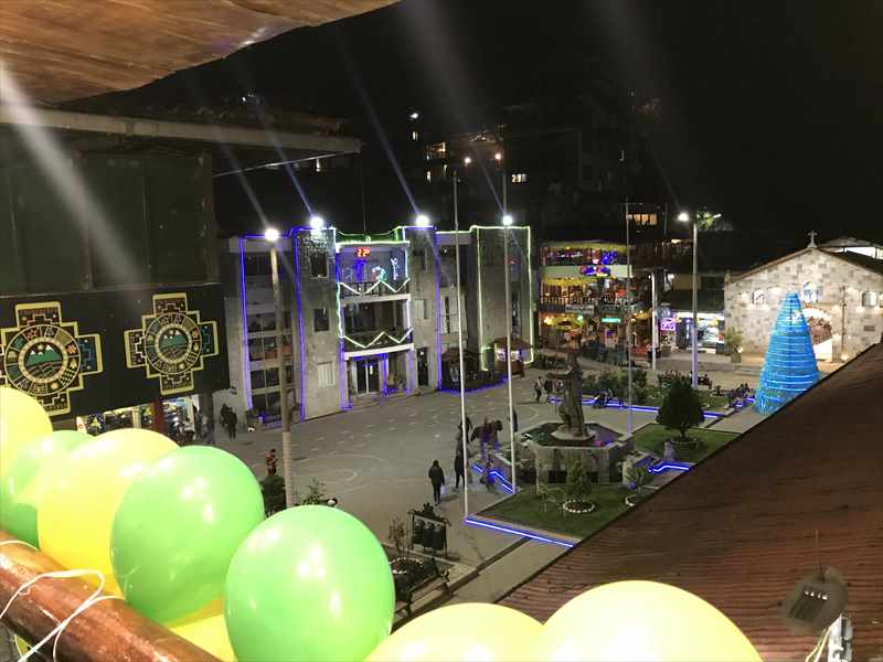 マチュピチュ 広場 夜
