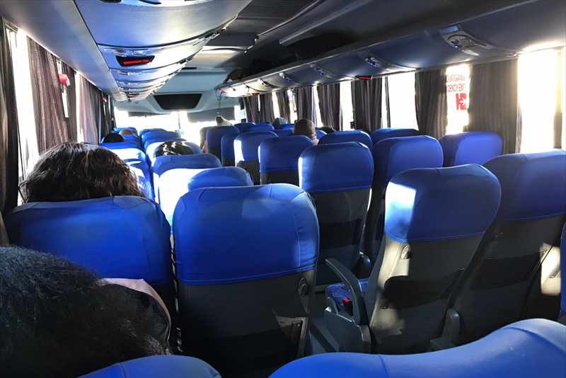 ブラワヨ　ハボローネ　バス　席