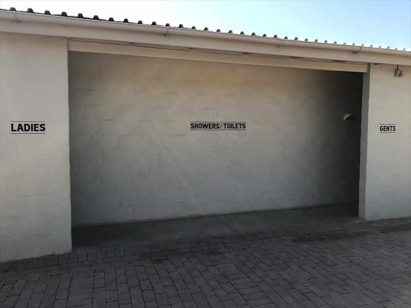 ヴィクトリアフォールズ　シェアウォーターズエクスプローラーズ　ビレッジ　トイレ　シャワー