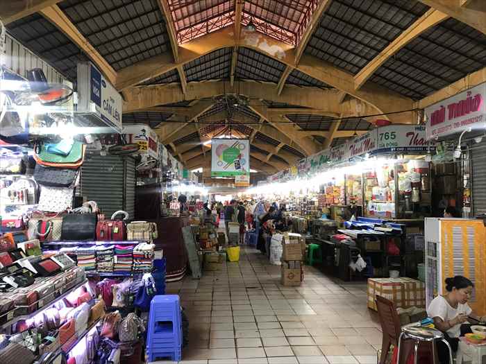 ホーチミン　ベンタイン市場