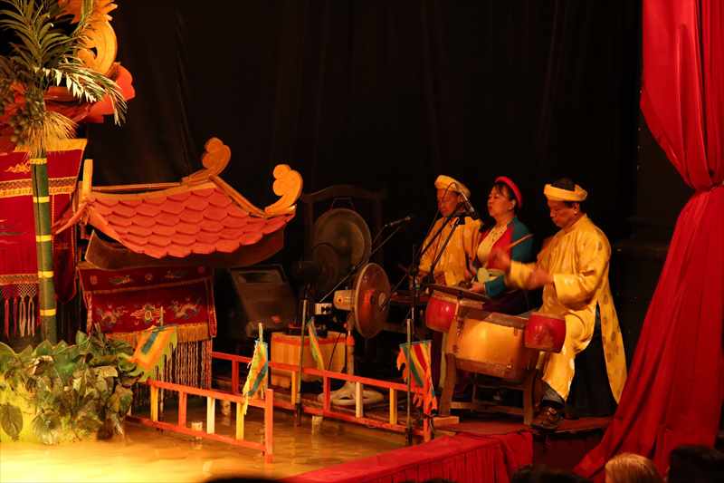 ホーチミン 水上人形劇