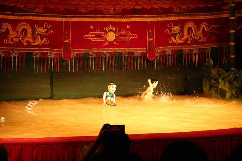 ホーチミン 水上人形劇