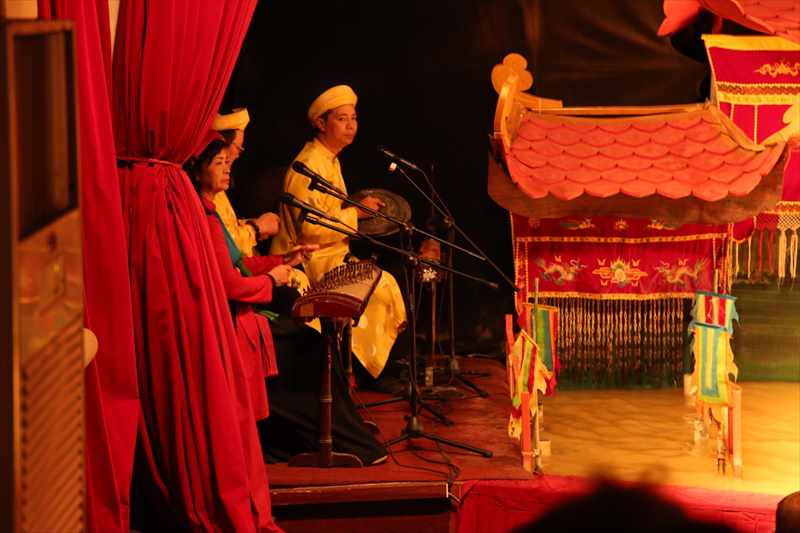 ホーチミン 水上人形劇 生演奏