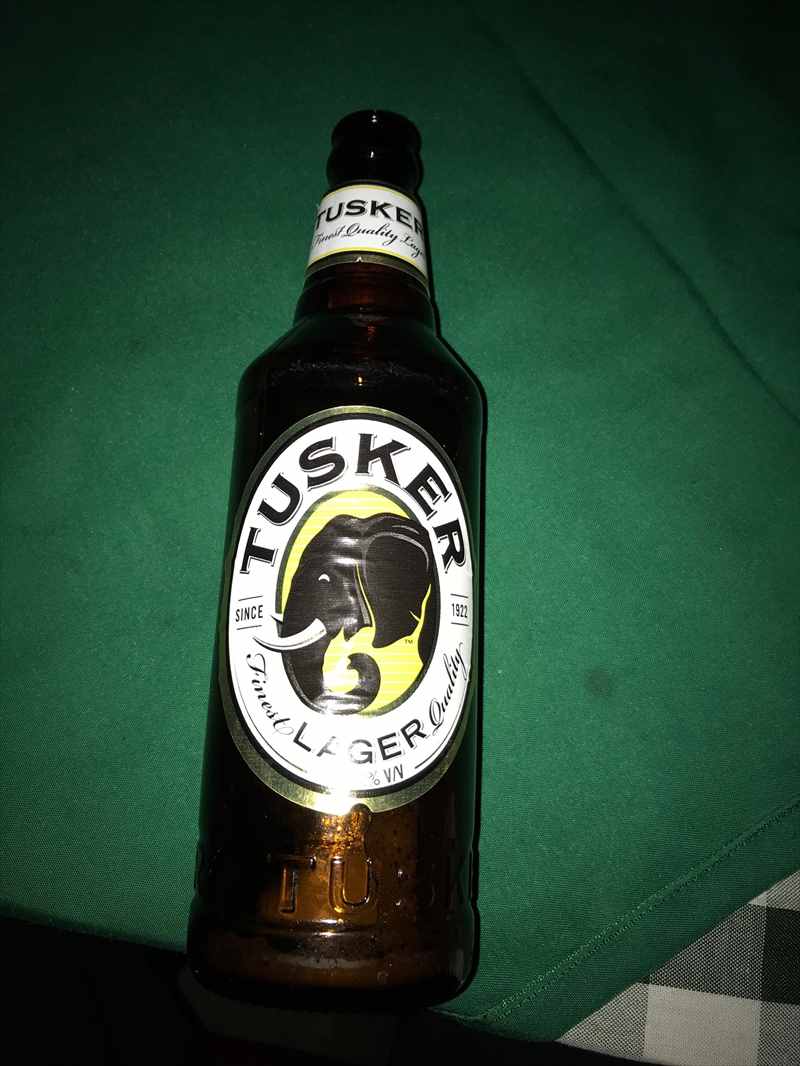 ケニア　ビール　タスカ―