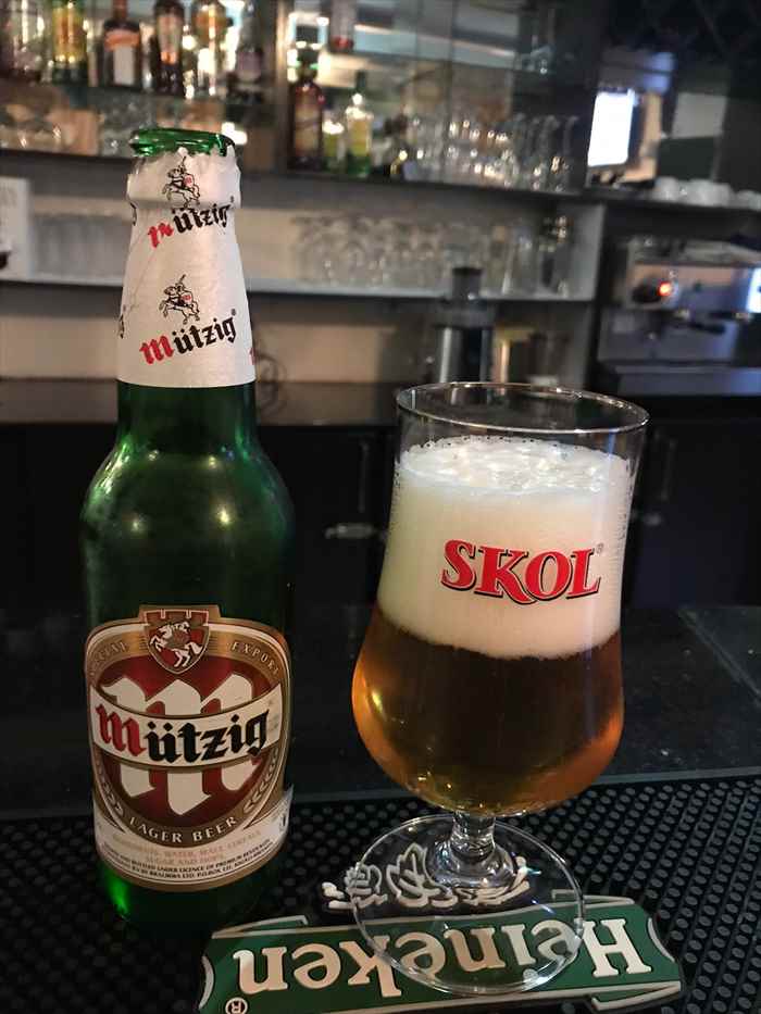 キガリ　カリシンビホテル　ビール