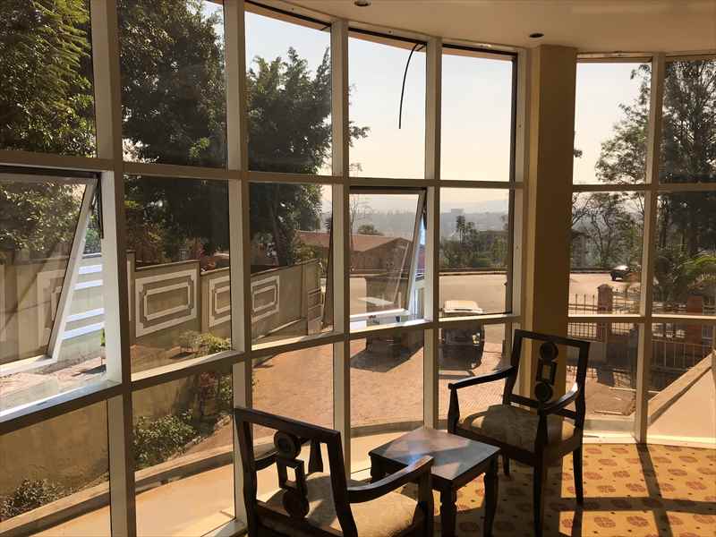 キガリ　カリシンビホテル　風景